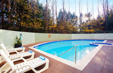 Crowne Plaza Canberra - Accommodation Sunshine Coast 7