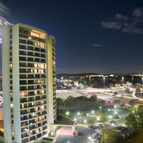 BreakFree Capital Tower - Accommodation Sunshine Coast 0