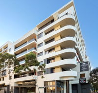 Meriton Suites Waterloo - Accommodation Sunshine Coast