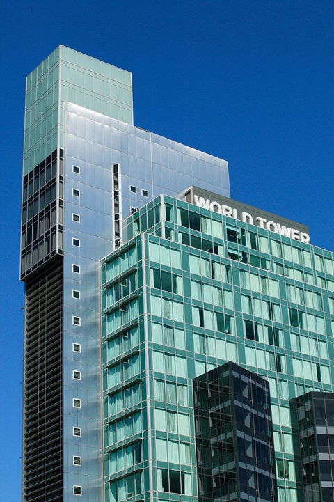 Meriton Suites World Tower - Accommodation Sunshine Coast 0