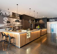 Hotel Ibis World Square - Accommodation Sunshine Coast