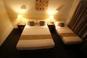 Emerald Maraboon Motor Inn - Accommodation Sunshine Coast 9