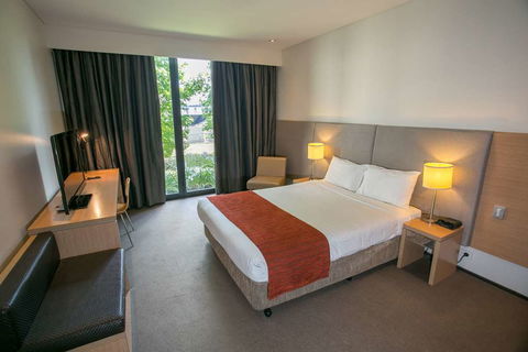 Alpha Hotel Eastern Creek - Accommodation Sunshine Coast 2