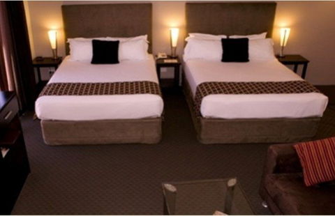 Joondalup City Hotel - Accommodation Sunshine Coast 1