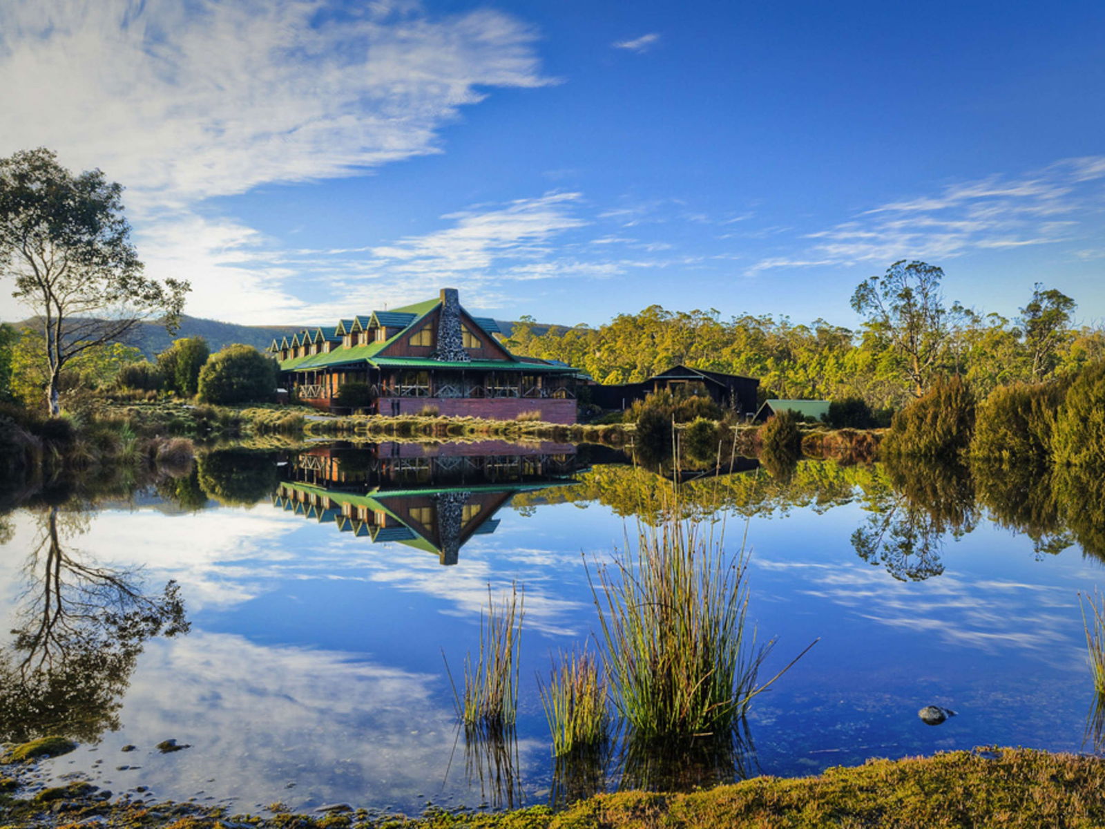 Lake Barrington TAS Accommodation Sunshine Coast