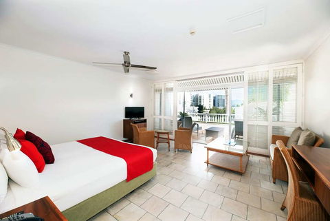 Ramada By Wyndham Cairns City Centre - Accommodation Sunshine Coast 1