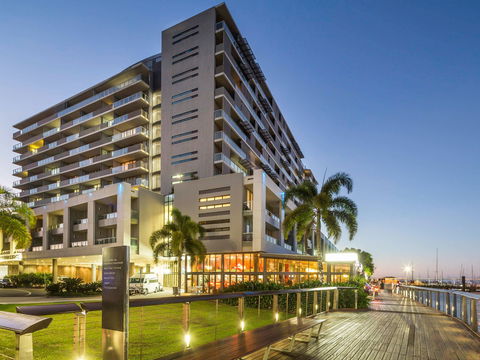 Sebel Cairns Harbour Lights - Accommodation Sunshine Coast 1