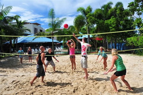 Nomads Cairns Backpackers Resort - Accommodation Sunshine Coast 0