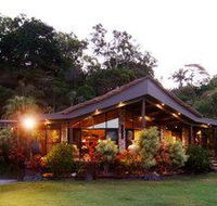Trinity Beach Palace - Accommodation Sunshine Coast