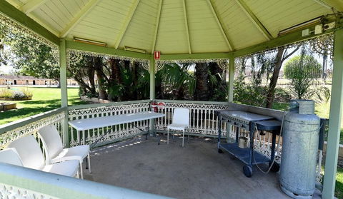 Burke & Wills Motor Inn - Accommodation Sunshine Coast 1