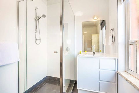 Nightcap Rose & Crown Hotel - Accommodation Sunshine Coast 1