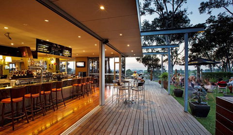 Nightcap at Shoppingtown Hotel - Accommodation Sunshine Coast 1