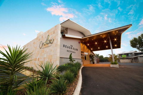 Onslow Beach Resort - Accommodation Sunshine Coast 0