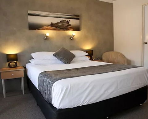 Bella Villa Motor Inn - Accommodation Sunshine Coast 0
