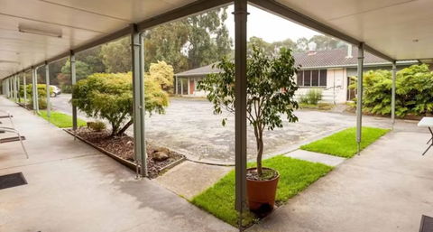 Prom Country Lodge - Accommodation Sunshine Coast 0