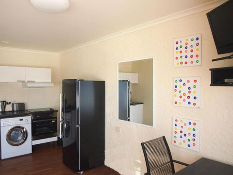 Siesta Central Apartments - Accommodation Sunshine Coast 2