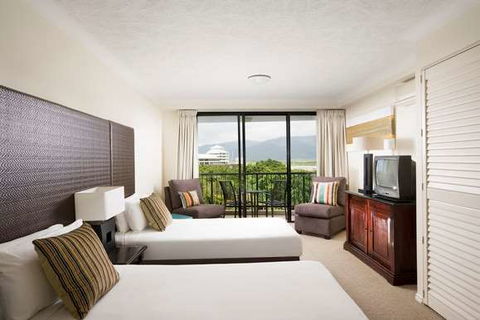 Mantra Esplanade - Accommodation Sunshine Coast 2