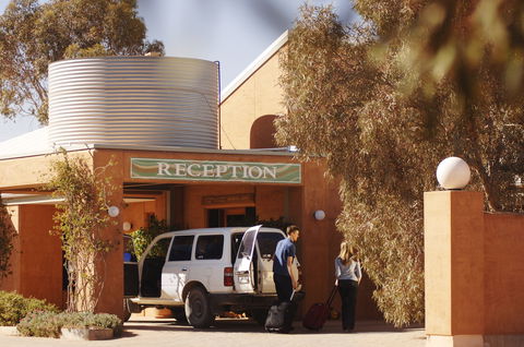 Mud Hut Motel - Accommodation Sunshine Coast 0