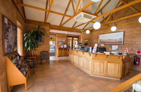 Mud Hut Motel - Accommodation Sunshine Coast 2