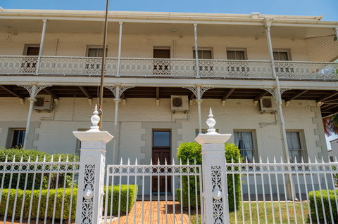 Denison Boutique Hotel - Accommodation Sunshine Coast 2