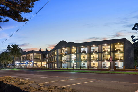 North Pier Hotel Cowes - Accommodation Sunshine Coast 1