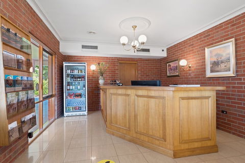 Burke & Wills Motor Inn - Accommodation Sunshine Coast 5