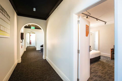 Nightcap at Regents Park Hotel - Accommodation Sunshine Coast 6