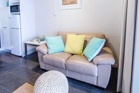 Onslow Beach Resort - Accommodation Sunshine Coast 9