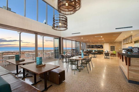 Onslow Beach Resort - Accommodation Sunshine Coast 16