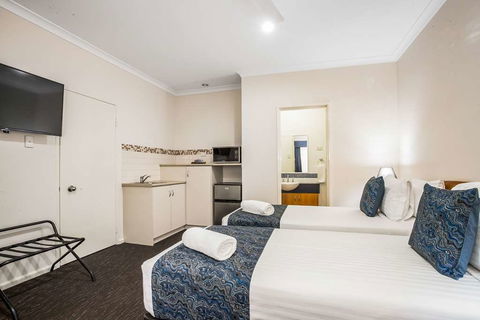 Karratha Central Apartments - Accommodation Sunshine Coast 4