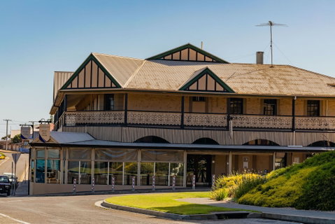 Aurora Ozone Hotel - Accommodation Sunshine Coast 1