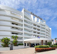 DoubleTree by Hilton Cairns - Accommodation Sunshine Coast