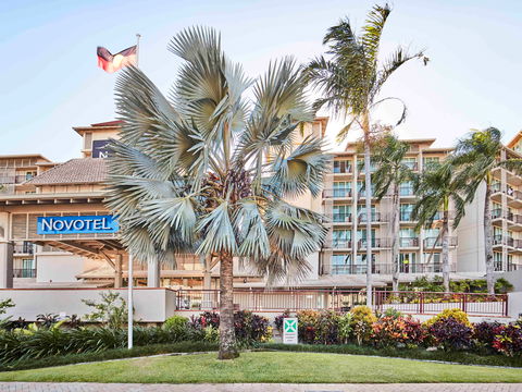 Novotel Cairns Oasis Resort - Accommodation Sunshine Coast 0