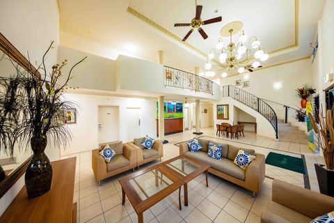 Cairns Queenscourt - Accommodation Sunshine Coast 1