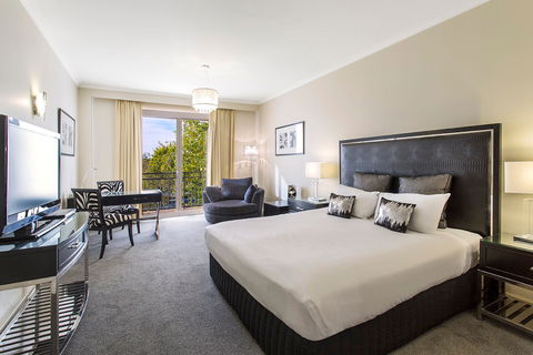 The Carrington - Accommodation Sunshine Coast 2