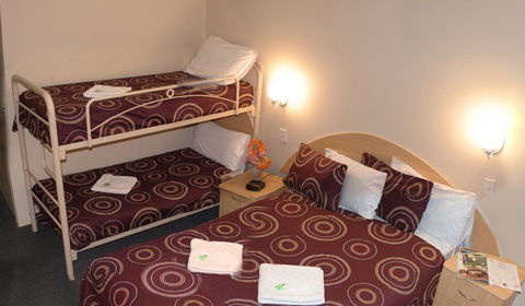 Arena Hotel - Accommodation Sunshine Coast 2