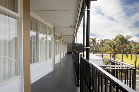 Rivers Inn Motel - Accommodation Sunshine Coast 1