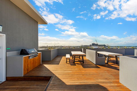 Astra Apartments Newcastle - Accommodation Sunshine Coast 0