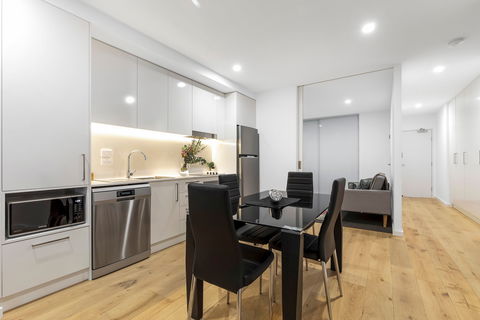 Astra Apartments Newcastle - Accommodation Sunshine Coast 2