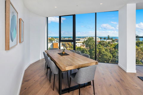 Anchorage Apartments Hampton - Accommodation Sunshine Coast 2