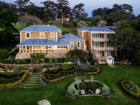 Grand Mercure Basildene Manor - Accommodation Sunshine Coast 0