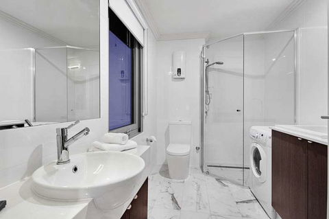 Attika Hotel - Accommodation Sunshine Coast 3