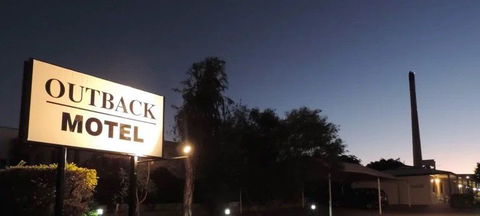 Outback Motel - Accommodation Sunshine Coast 3