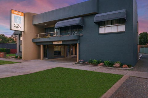 City Reach Motel - Accommodation Sunshine Coast 0