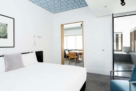 Peppers Gallery Hotel, Canberra - Accommodation Sunshine Coast 12