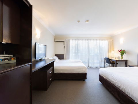 Ibis Styles Canberra Tall Trees - Accommodation Sunshine Coast 2