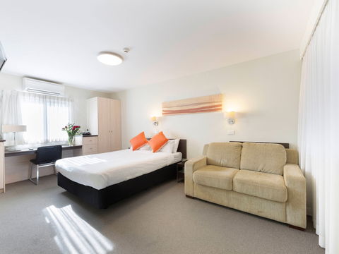 Ibis Styles Canberra Tall Trees - Accommodation Sunshine Coast 3