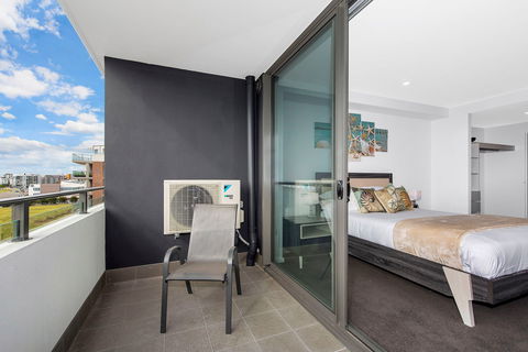 Astra Apartments Newcastle - Accommodation Sunshine Coast 9
