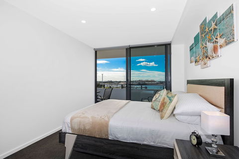 Astra Apartments Newcastle - Accommodation Sunshine Coast 10