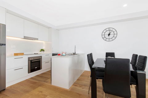 Astra Apartments Newcastle - Accommodation Sunshine Coast 11